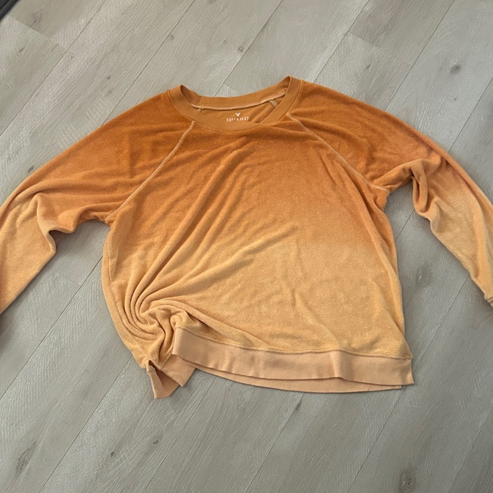 American Eagle Outfitters Women's Orange Gradient Sweatshirt